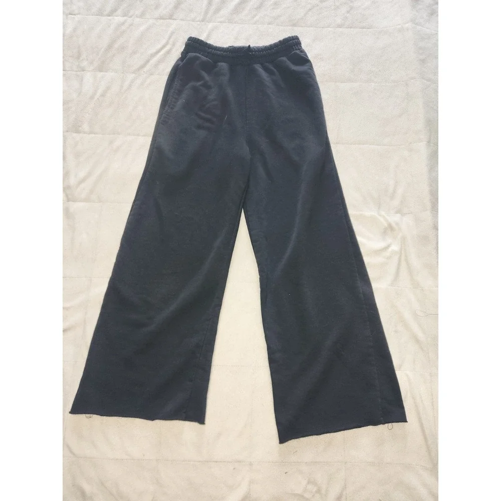Hello Franki Black Wide-leg lounge sweatpants with a raw edge hem. Youth L